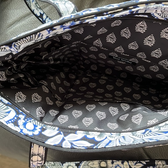 Vera Bradley floral small tote - Picture 7 of 8